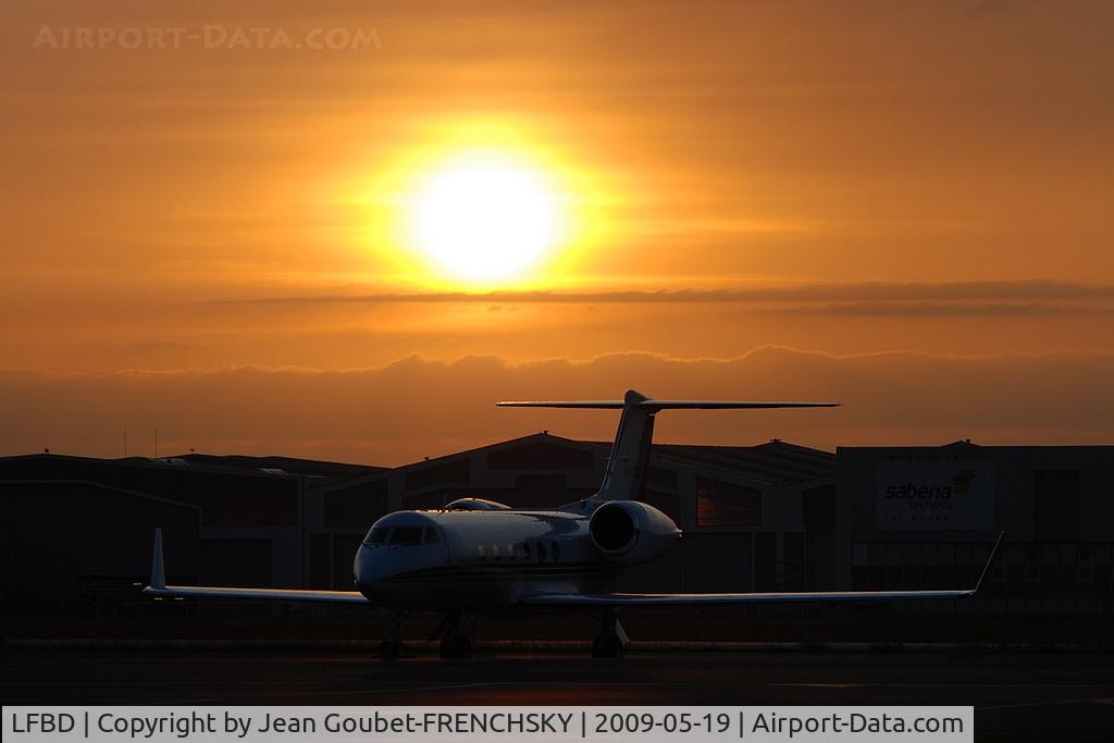 Bordeaux Airport, Merignac Airport France (LFBD) - belle fin de journée d'octobre