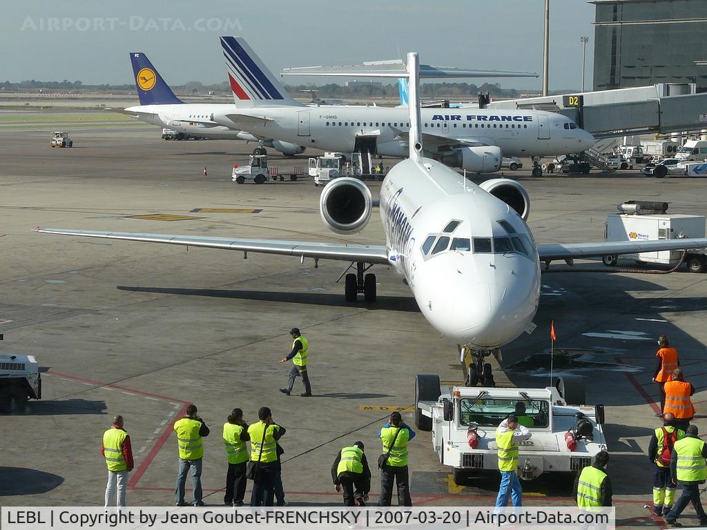Barcelona International Airport, Barcelona Spain (LEBL) - découverte d'un Spanair...