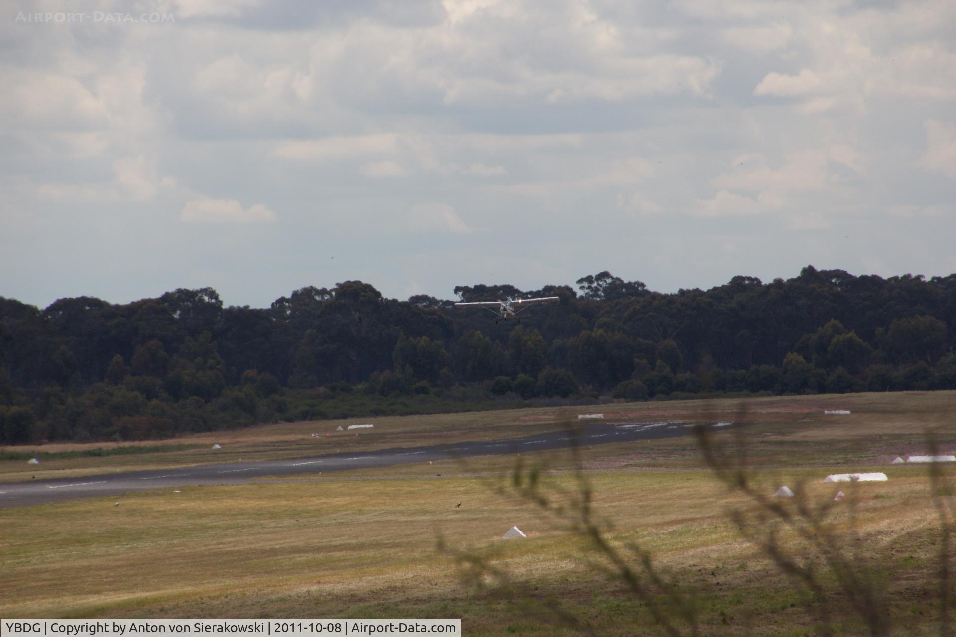 Bendigo Airport, Bendigo, Victoria Australia (YBDG) - YBDG Bendigo Municipal Looking towards Rwy 17 approach