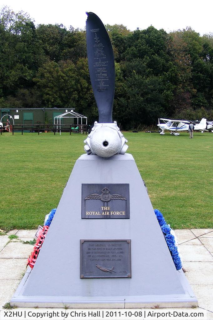 X2HU Airport - Memorial to the RAF units that served at RAF Hunsdon