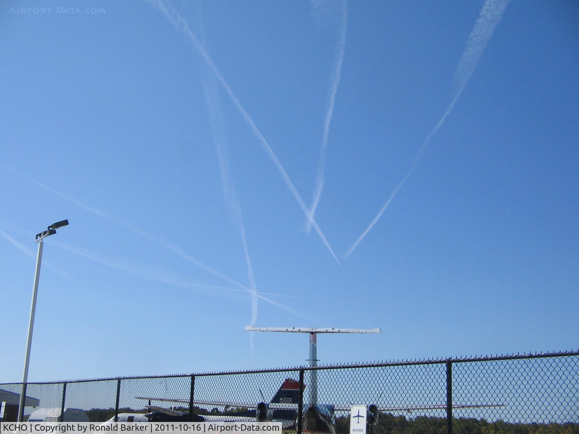 Charlottesville-albemarle Airport (CHO) - Contrails over Charlottesvile