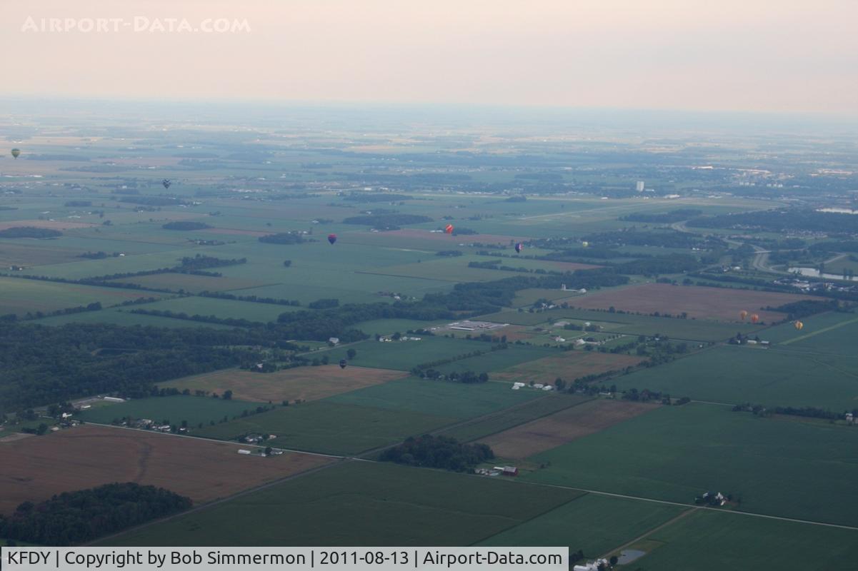 Findlay Airport (FDY) - Hot air balloons over Findlay, Ohio