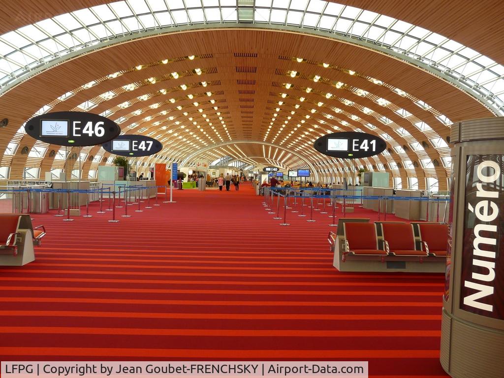 Paris Charles de Gaulle Airport (Roissy Airport), Paris France (LFPG) - E41 E46 E47