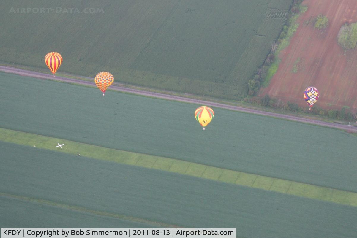 Findlay Airport (FDY) - Hot air balloons over Findlay, Ohio