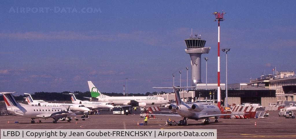 Bordeaux Airport, Merignac Airport France (LFBD) - avant la construction de la porte ibérique