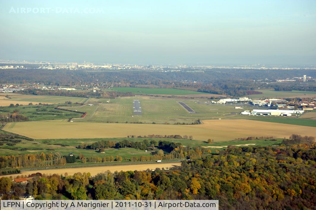 Toussus-le-Noble Airport, Toussus-le-Noble France (LFPN) - Coming in to land off the GNSS approach for Runway 07L. PLane is F-GKSS