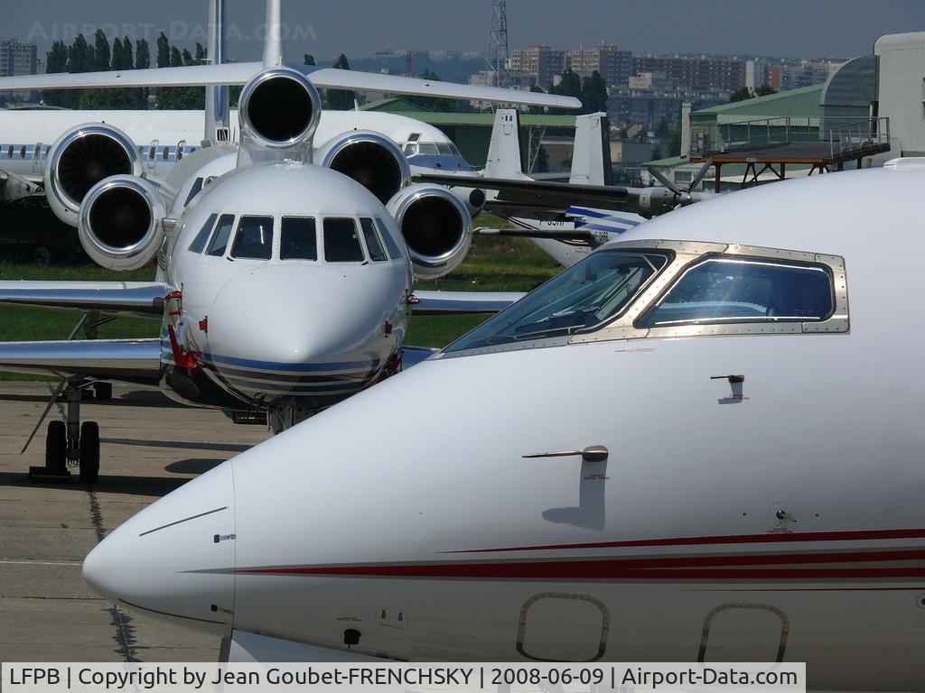 Paris Airport,  France (LFPB) - big noses