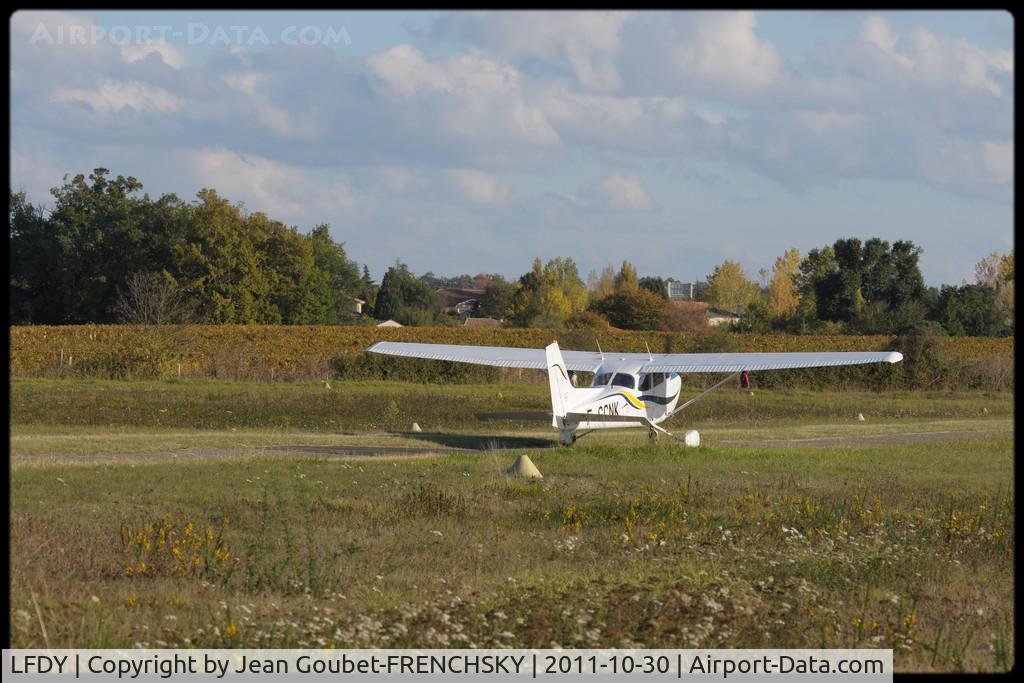 Bordeaux Yvrac Airport, Bordeaux France (LFDY) - ......