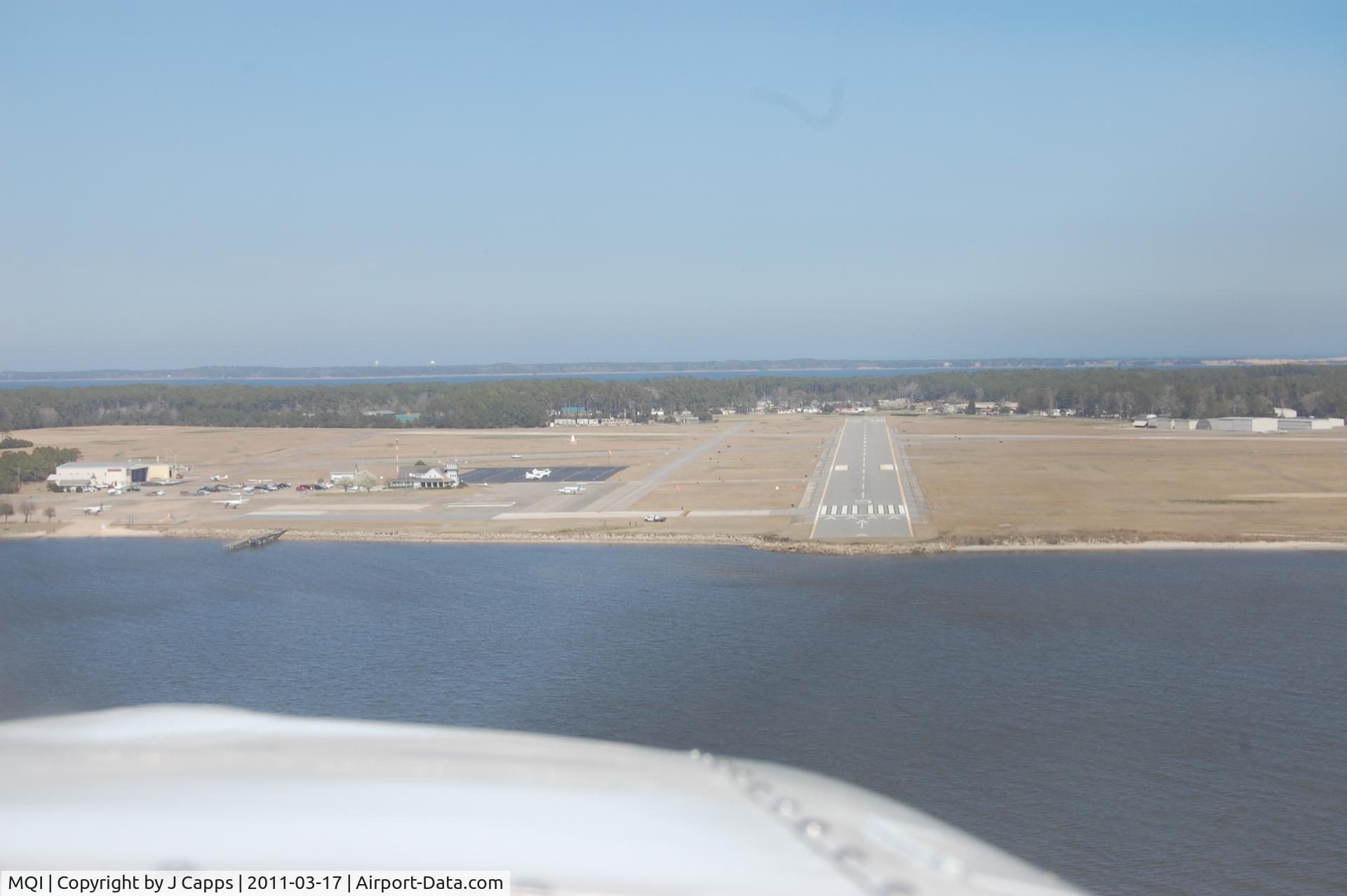 Dare County Regional Airport (MQI) - Short final RW 5