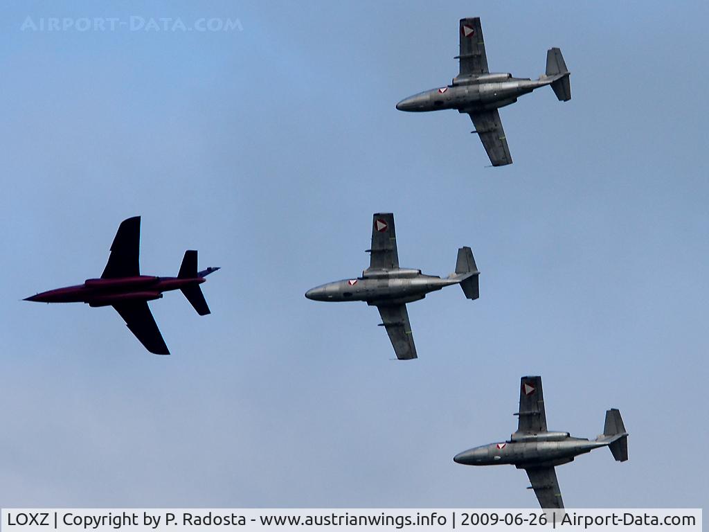 LOXZ Airport - Opening of Airpower09 - Alpha Jet of the Flying Bulls and Saab 105 of the Austrian Air Force