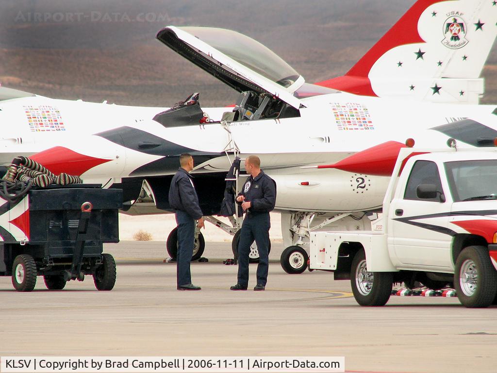 Nellis Afb Airport (LSV) - USAF Thunderbirds - Aviation Nation 2006