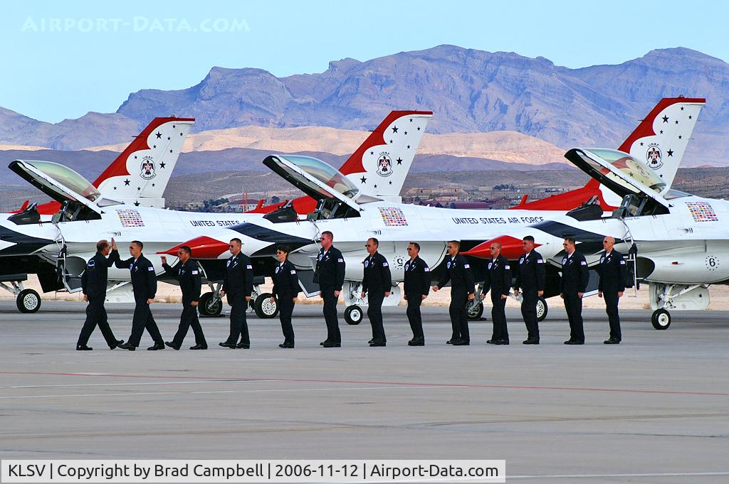 Nellis Afb Airport (LSV) - USAF Thunderbirds - Aviation Nation 2006