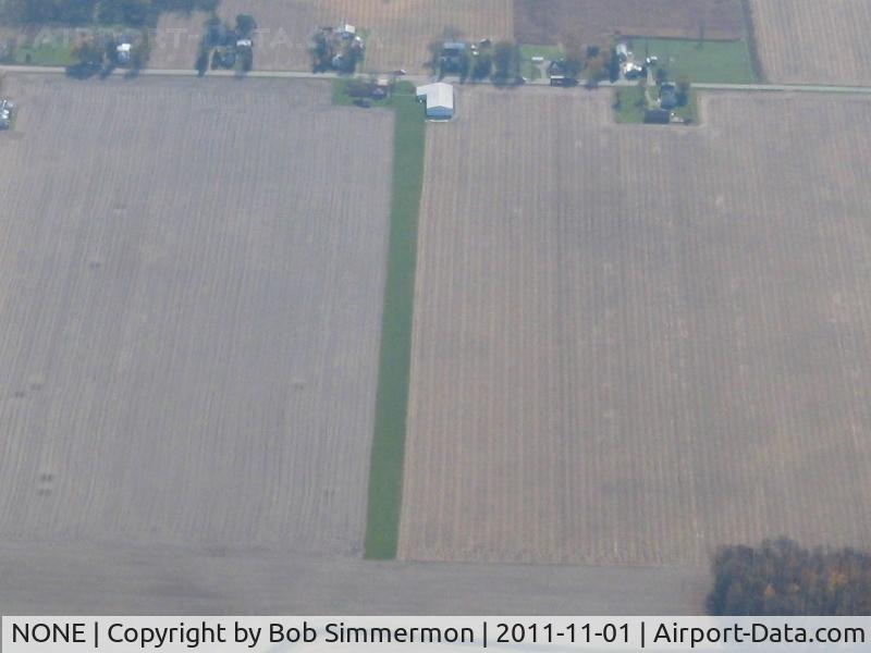 NONE Airport - Uncharted N-S runway about 4 miles NNW of Dayton VOR on Rt. 721.