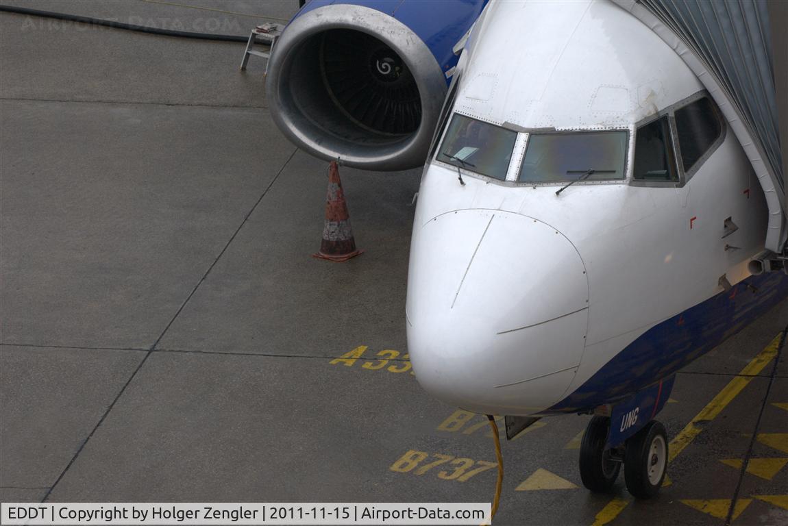 Tegel International Airport (closing in 2011), Berlin Germany (EDDT) - A B737 is standing where B737 have to stay at TXL.