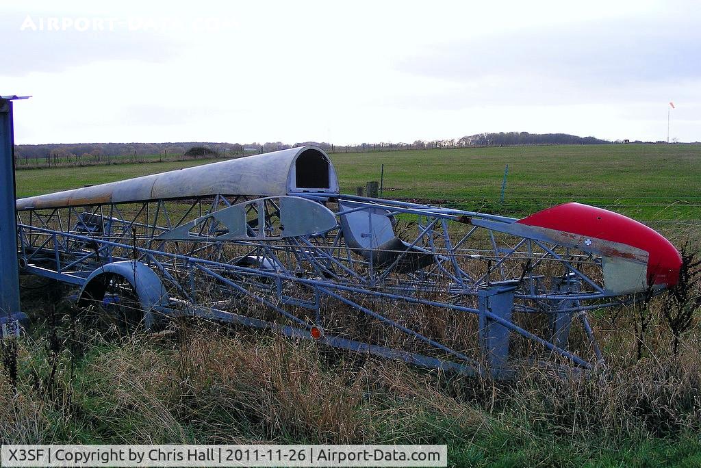 X3SF Airport - unidentified glider airframe at the Stratford-Upon-Avon Gliding Club, Snitterfield