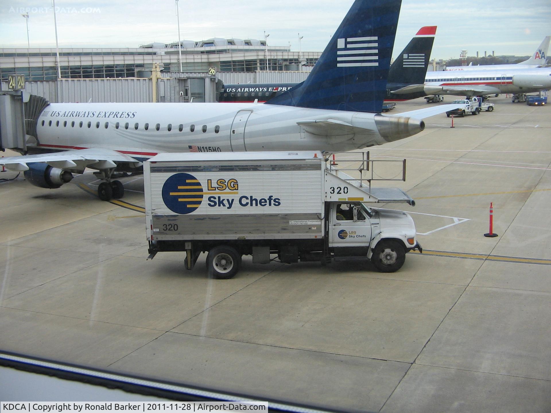 Ronald Reagan Washington National Airport (DCA) - Sky Chefs # 320