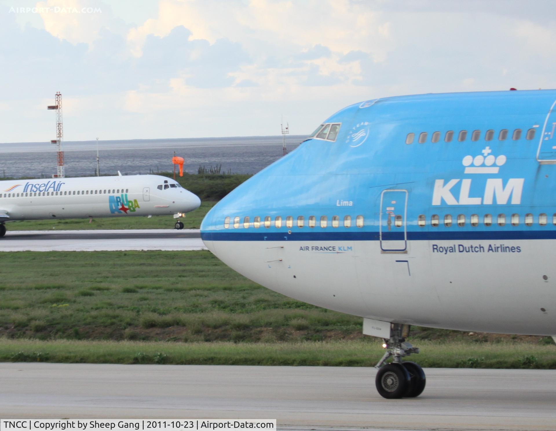 Hato International Airport, Willemstad, Curaçao, Netherlands Antilles Netherlands Antilles (TNCC) - KLM / Insel air
