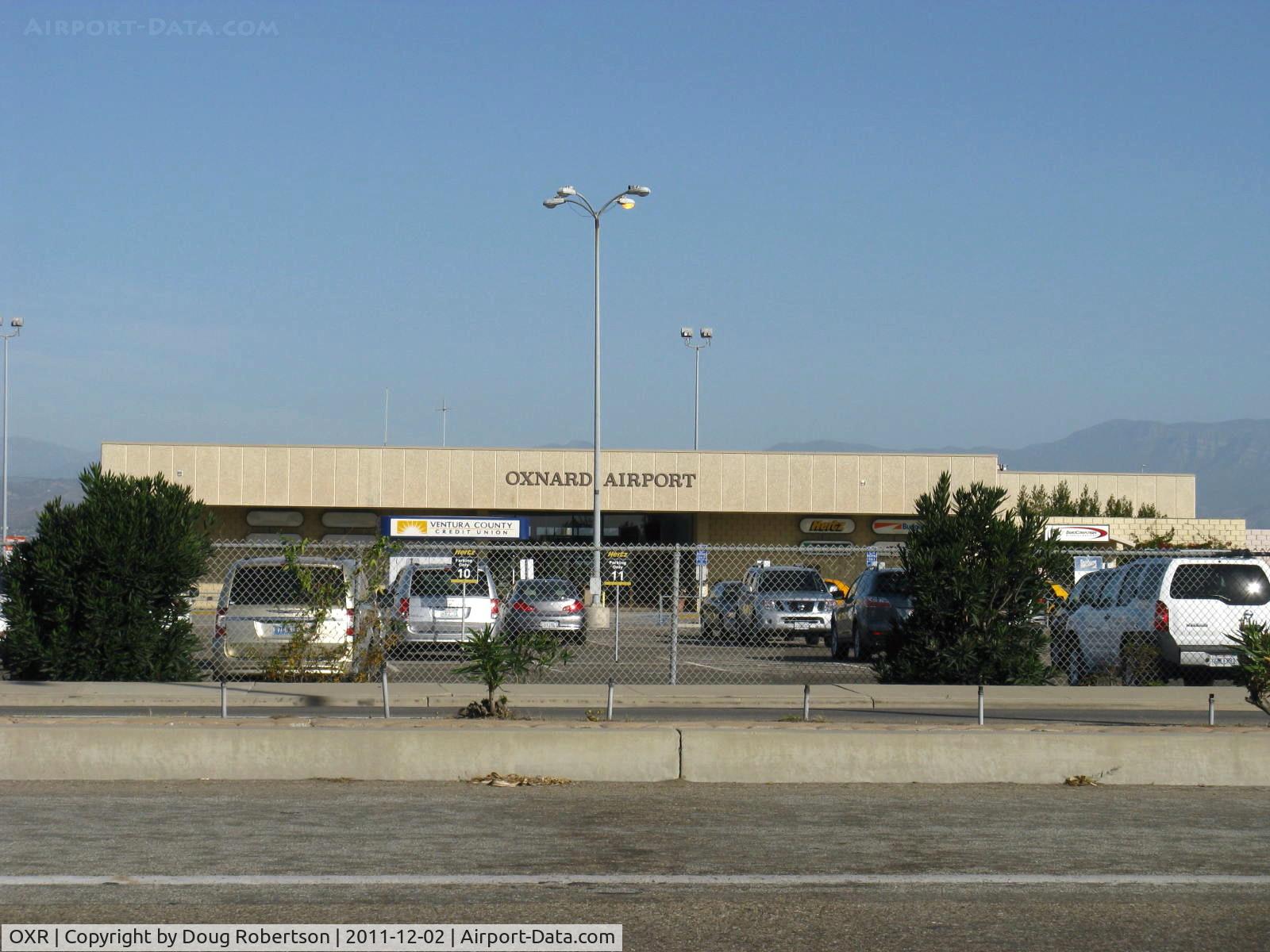 Oxnard Airport (OXR) - Oxnard Airport Passenger Terminal-No airline feeder service since Summer 2010.