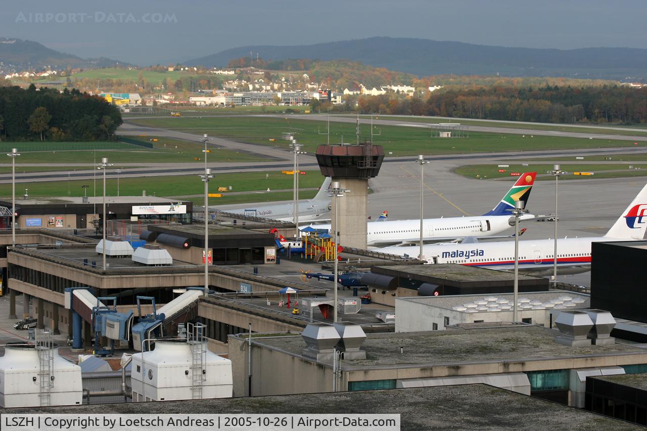 Zurich International Airport, Zurich Switzerland (LSZH) - visitors terrace old / the new opening dec 2011