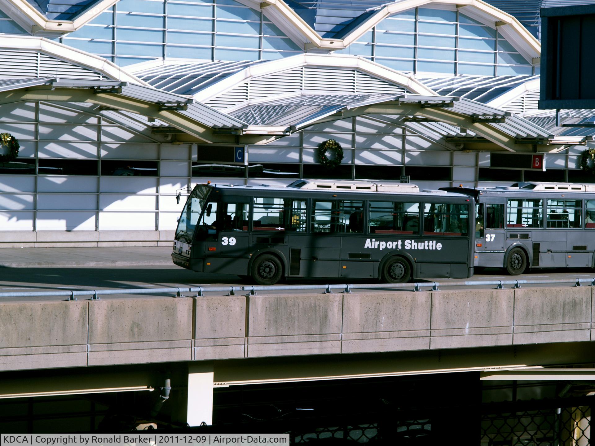 Ronald Reagan Washington National Airport (DCA) - Airport shuttle bus # 39