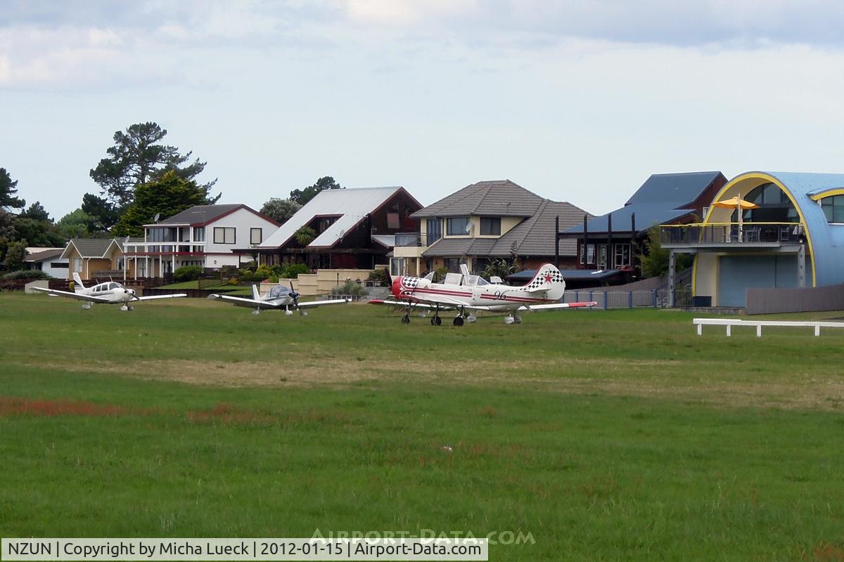Pauanui Beach Aerodrome Airport, Pauanui New Zealand (NZUN) - At Pauanui