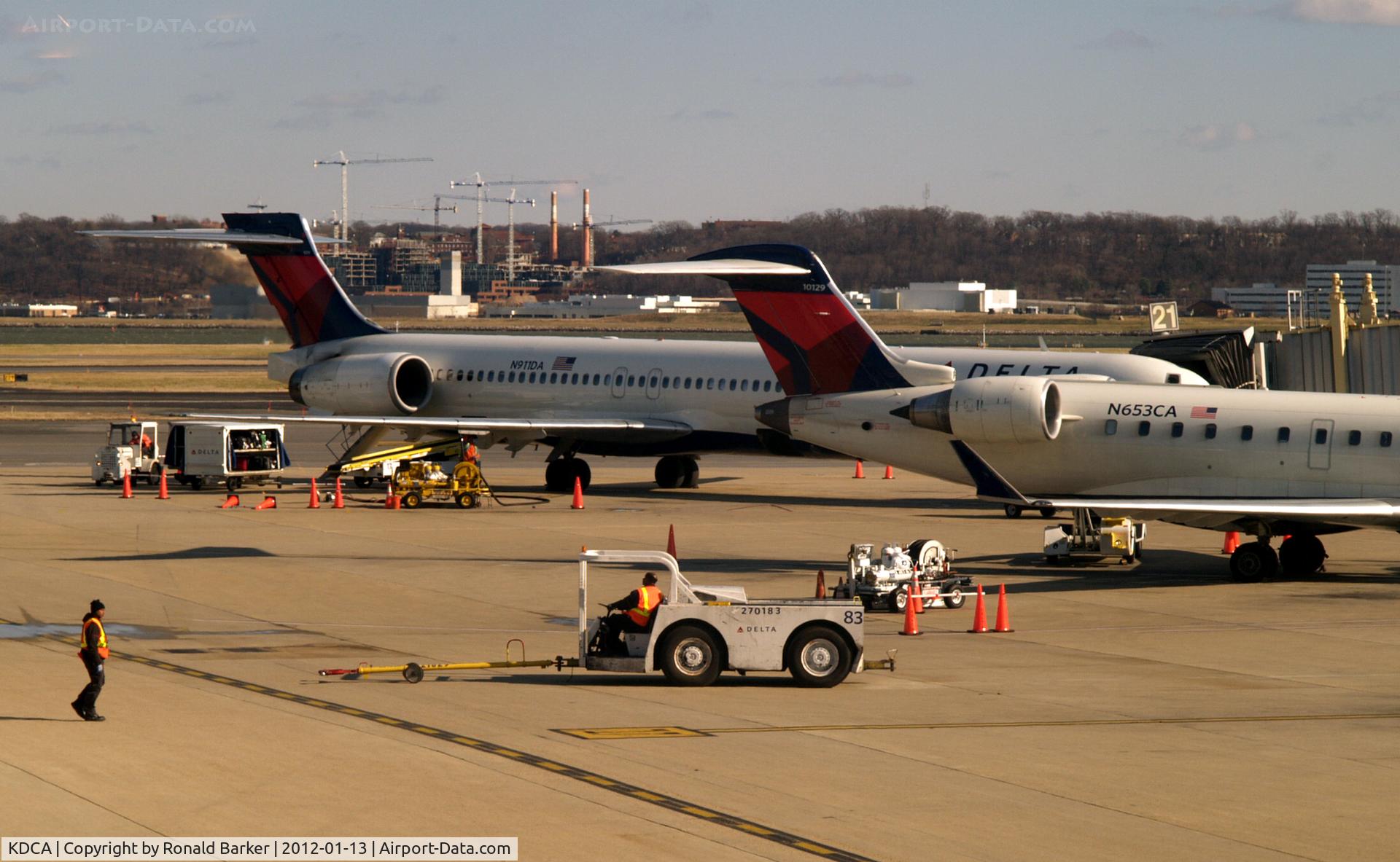 Ronald Reagan Washington National Airport (DCA) - Aircraft tug # 83 on the tarmac