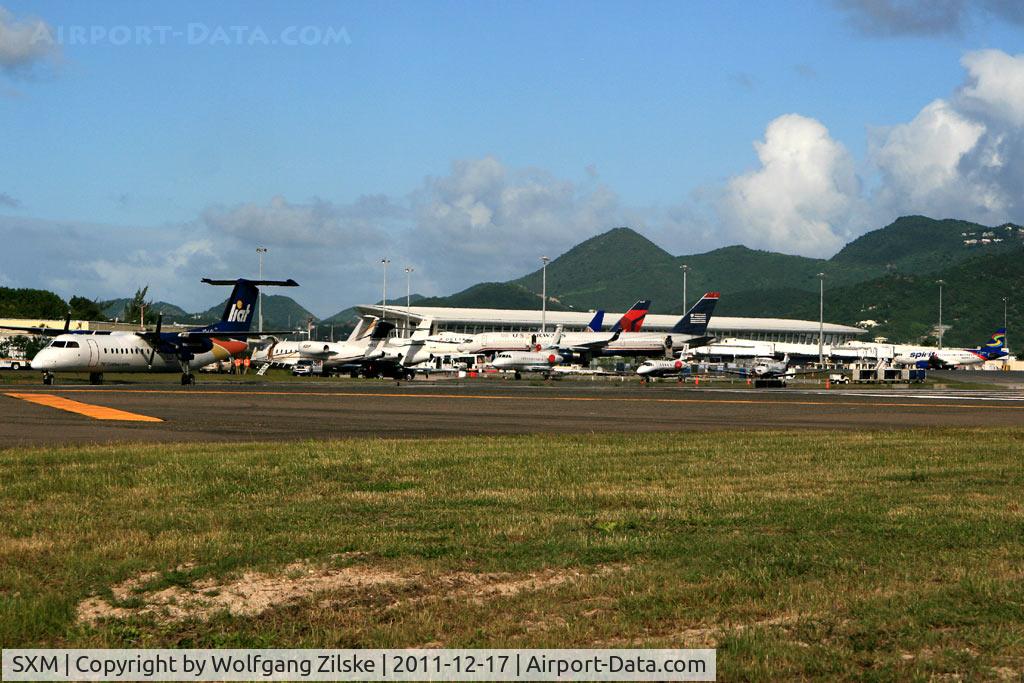 Princess Juliana International Airport, Philipsburg, Sint Maarten Netherlands Antilles (SXM) - Apron @ SXM