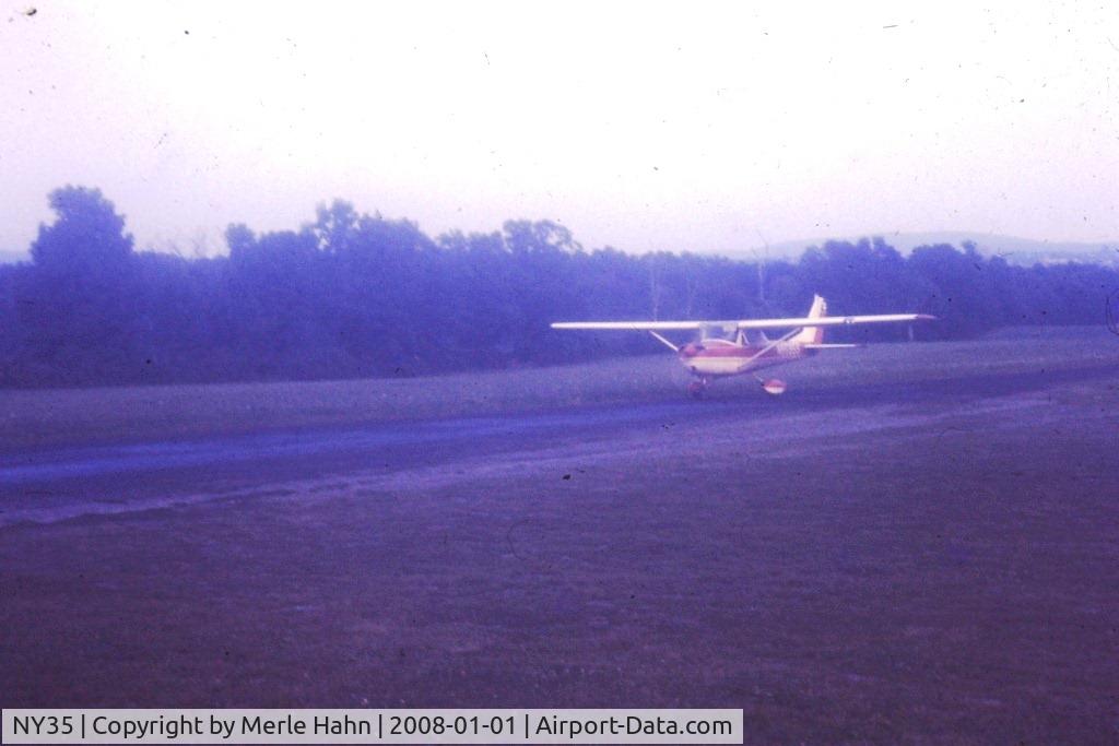 Stanton Airport (NY35) - C-150 taxiing in at Stanton in 1969