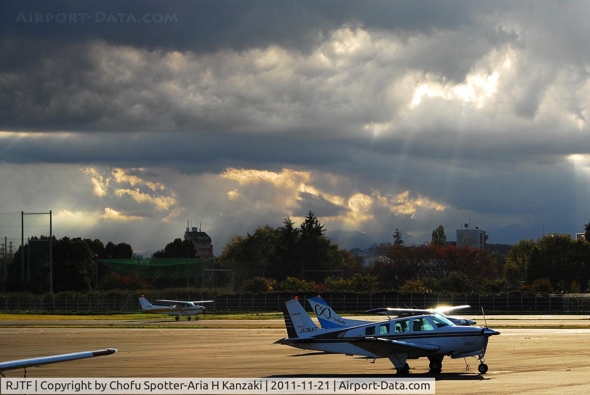 Chofu Airport, Ch?fu, Tokyo Japan (RJTF) - NikonD200+TAMRON SP AF 70-200mm F/2.8 Di LD [IF]