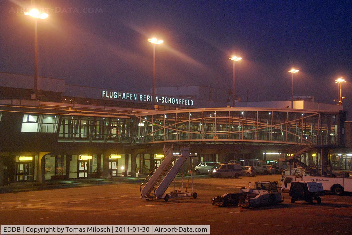 Berlin Brandenburg International Airport, Berlin Germany (EDDB) -      