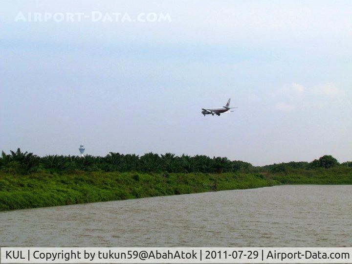 Kuala Lumpur International Airport, Sepang, Selangor Malaysia (KUL) - KUL Runway 14L