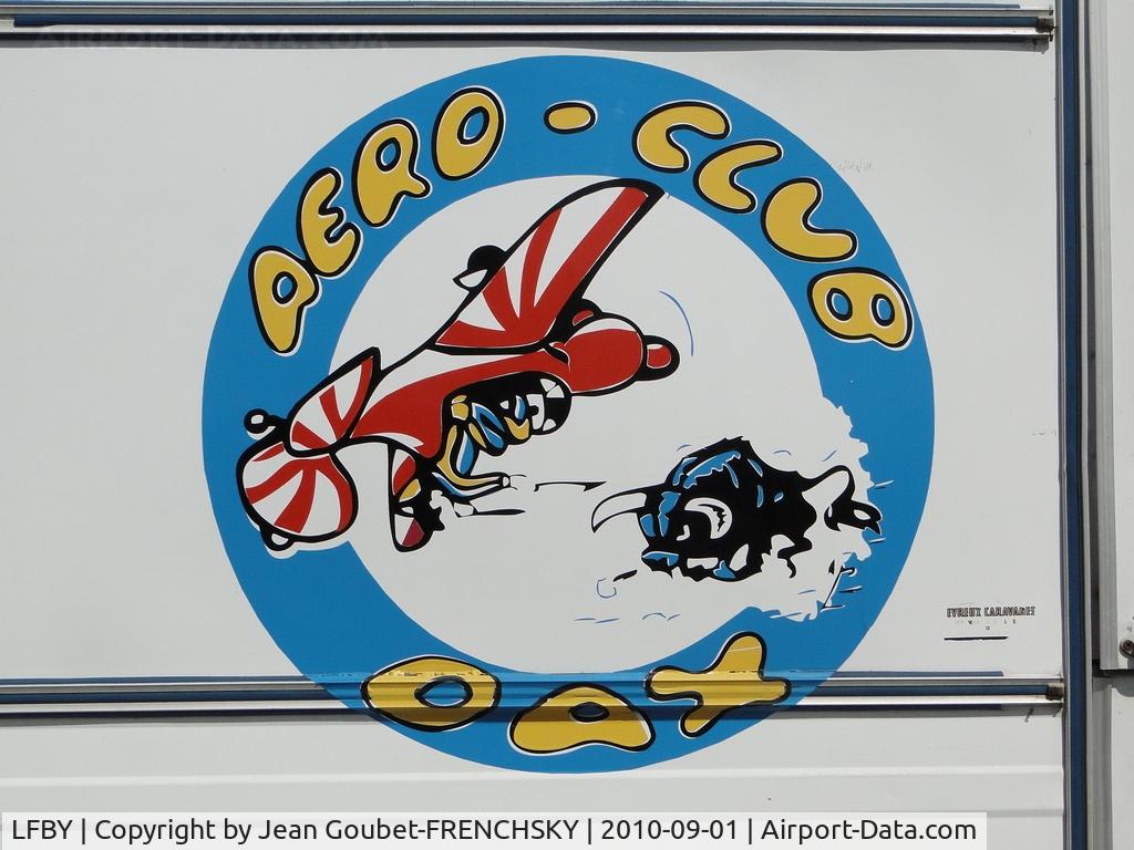 Dax Airport, Seyresse Airport France (LFBY) - DAX aéroclub
