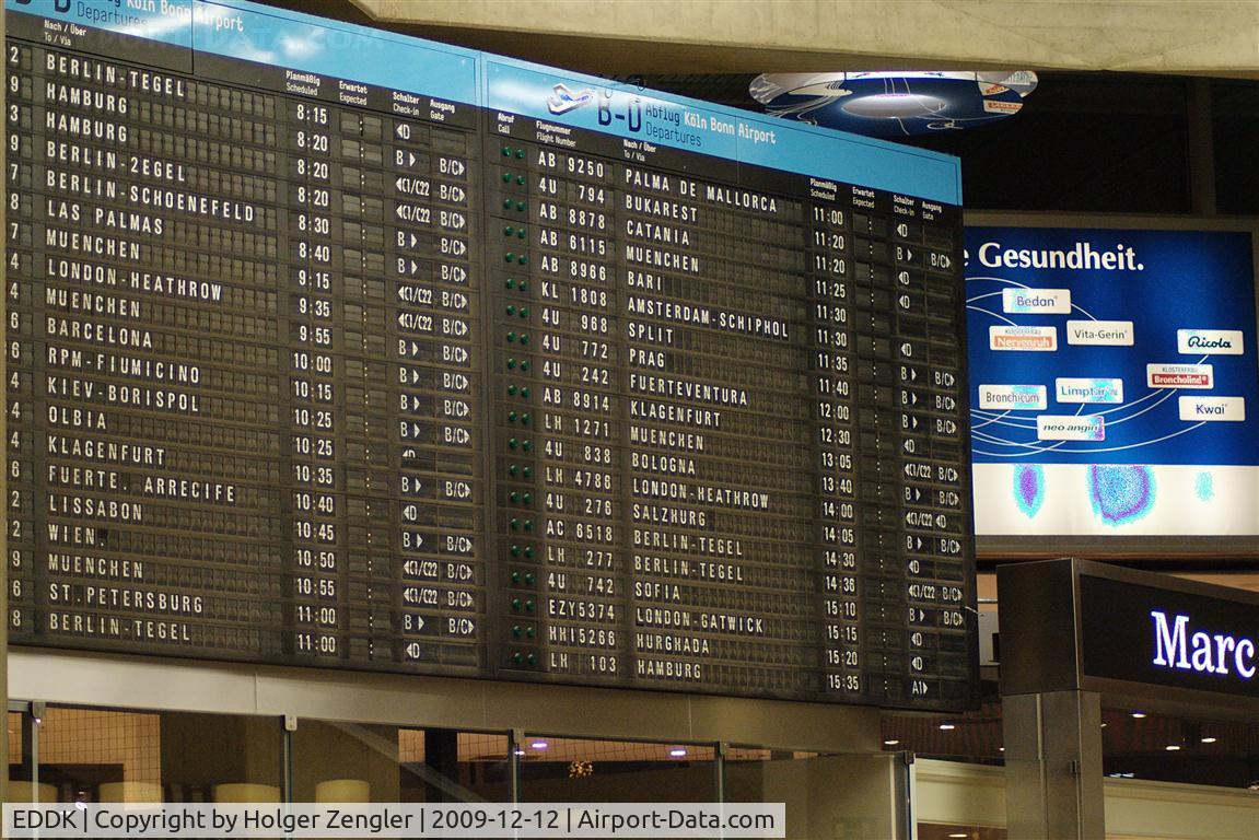 Cologne Bonn Airport, Cologne/Bonn Germany (EDDK) - What´s on today in CGN?