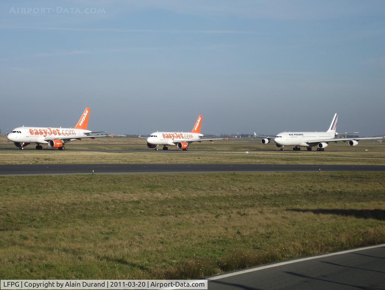 Paris Charles de Gaulle Airport (Roissy Airport), Paris France (LFPG) - Gang of 