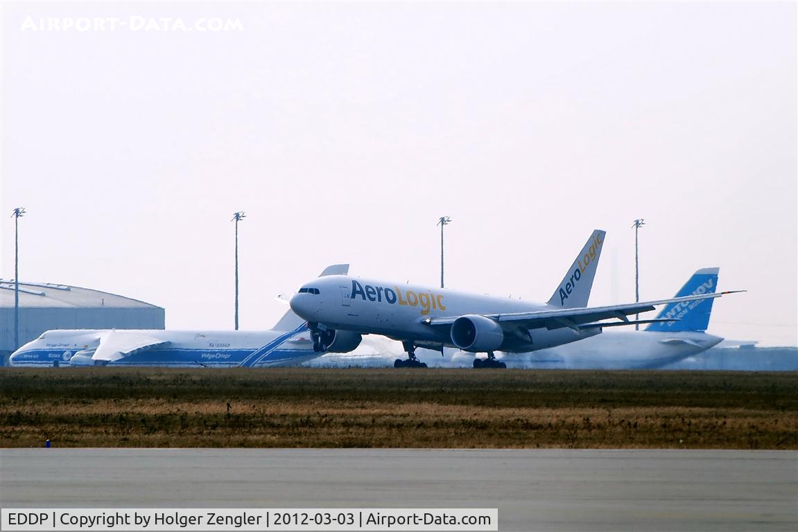 Leipzig/Halle Airport, Leipzig/Halle Germany (EDDP) - Traffic on runway 08R ......