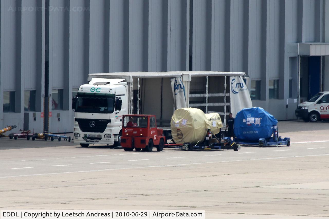 Düsseldorf International Airport, Düsseldorf Germany (EDDL) - Jetengine transport