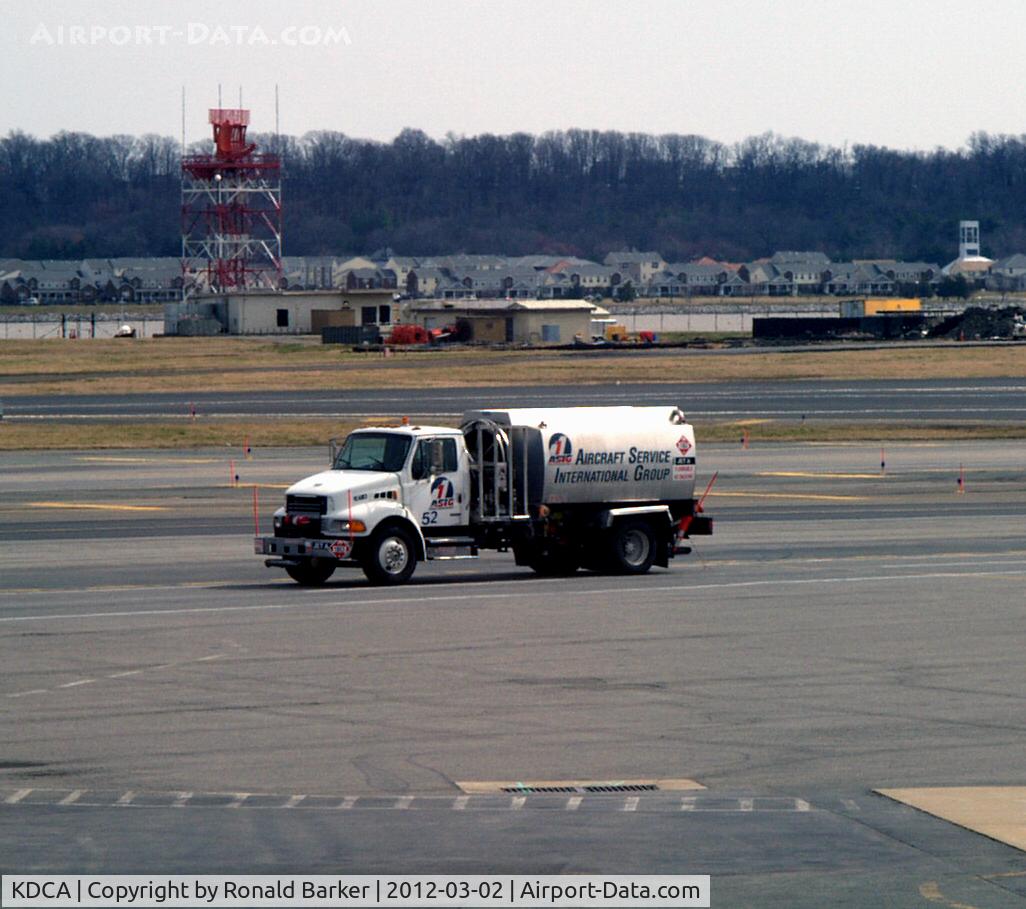 Ronald Reagan Washington National Airport (DCA) - Truck 52