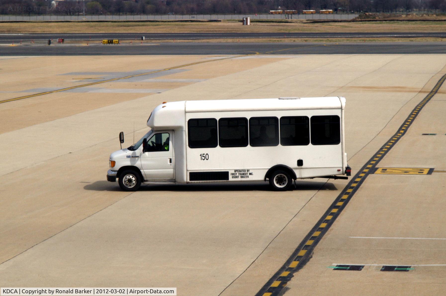 Ronald Reagan Washington National Airport (DCA) - Bus 150