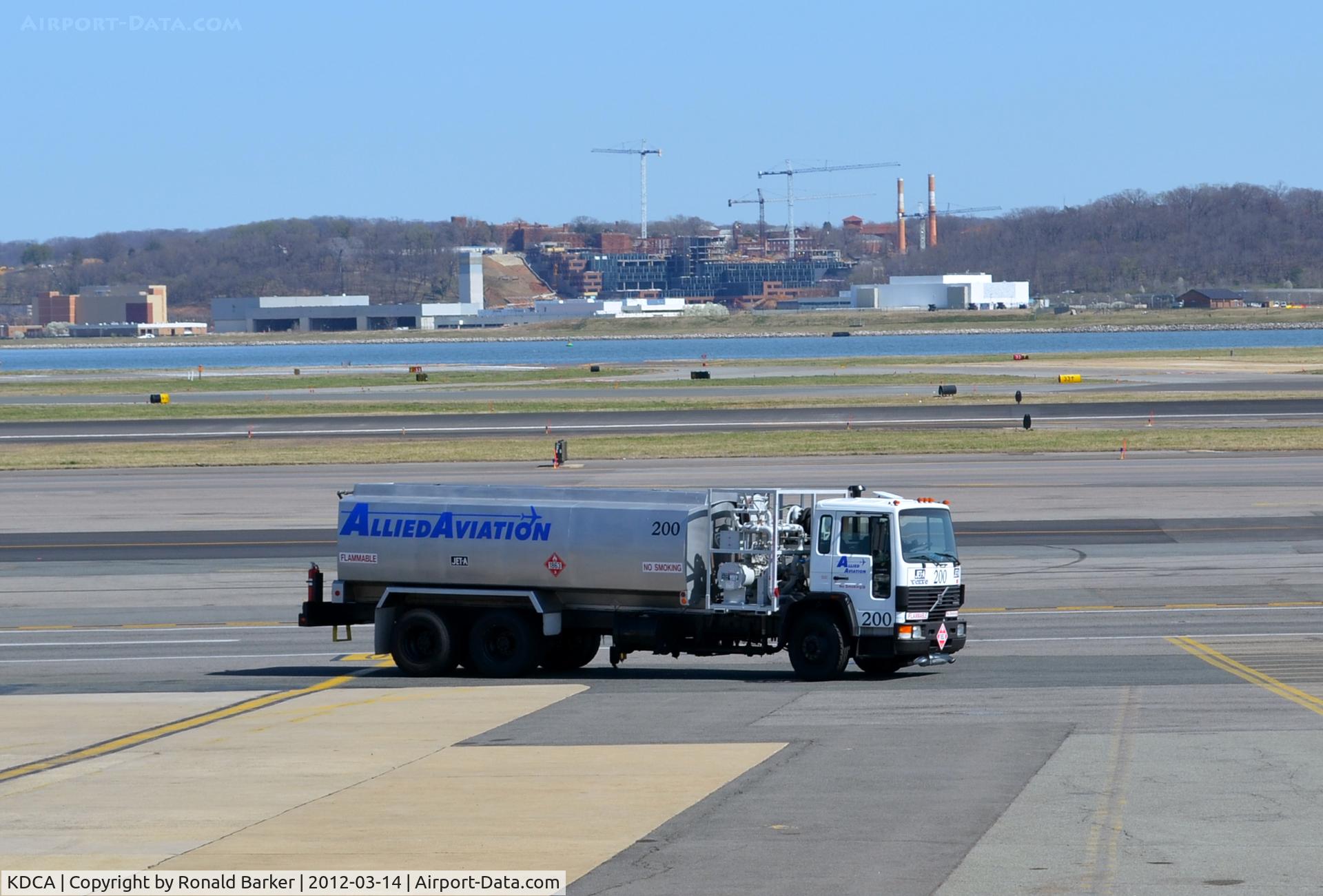 Ronald Reagan Washington National Airport (DCA) - 
Allied Aviation fuel truck 200