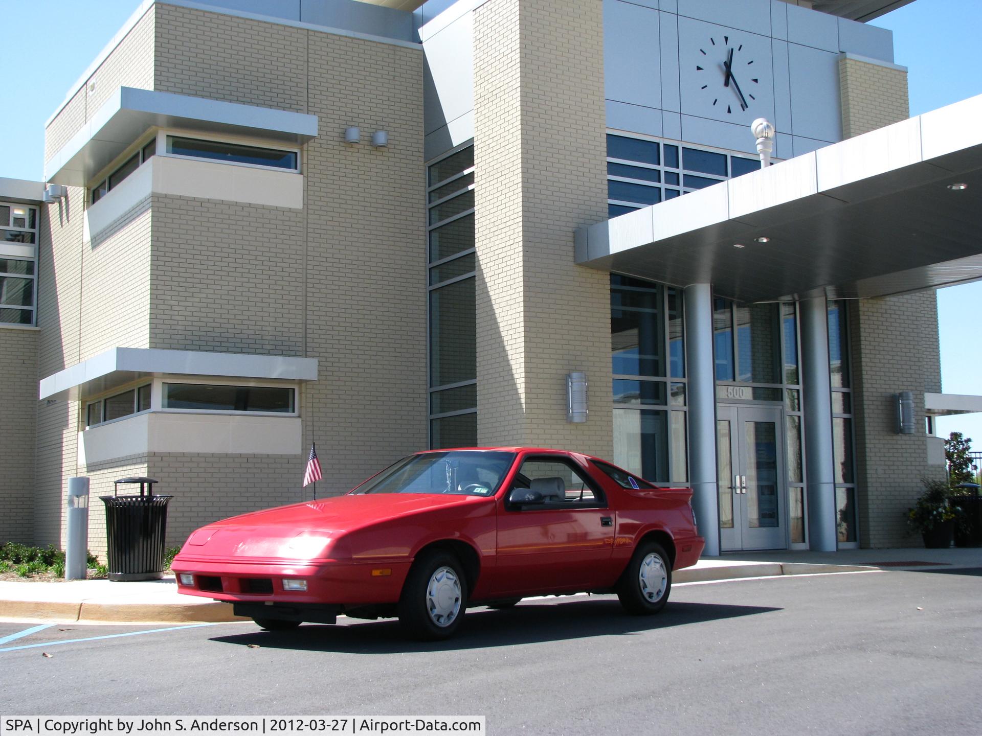 Spartanburg Downtown Memorial Airport (SPA) - Terminal - streetside