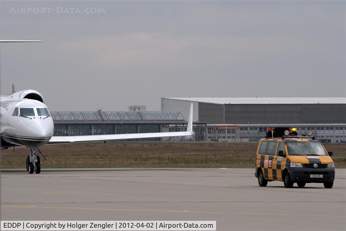 Leipzig/Halle Airport, Leipzig/Halle Germany (EDDP) - Traffic on GAT....