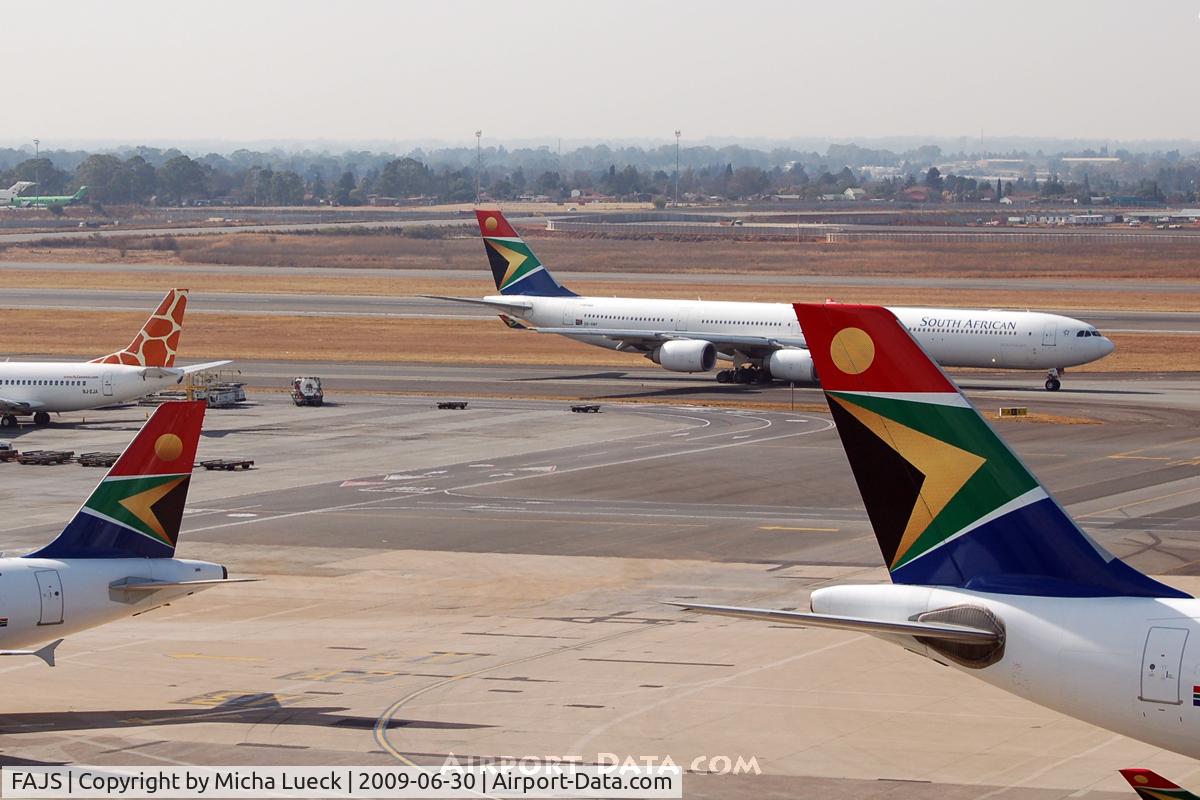 OR Tambo International Airport, Johannesburg South Africa (FAJS) - Africa has the most beautiful tails!