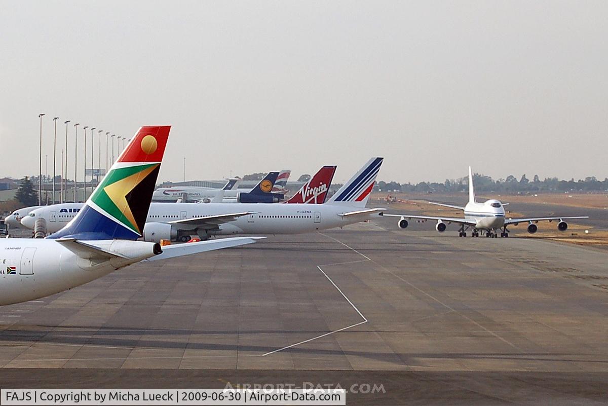 OR Tambo International Airport, Johannesburg South Africa (FAJS) - Wide-body galore!