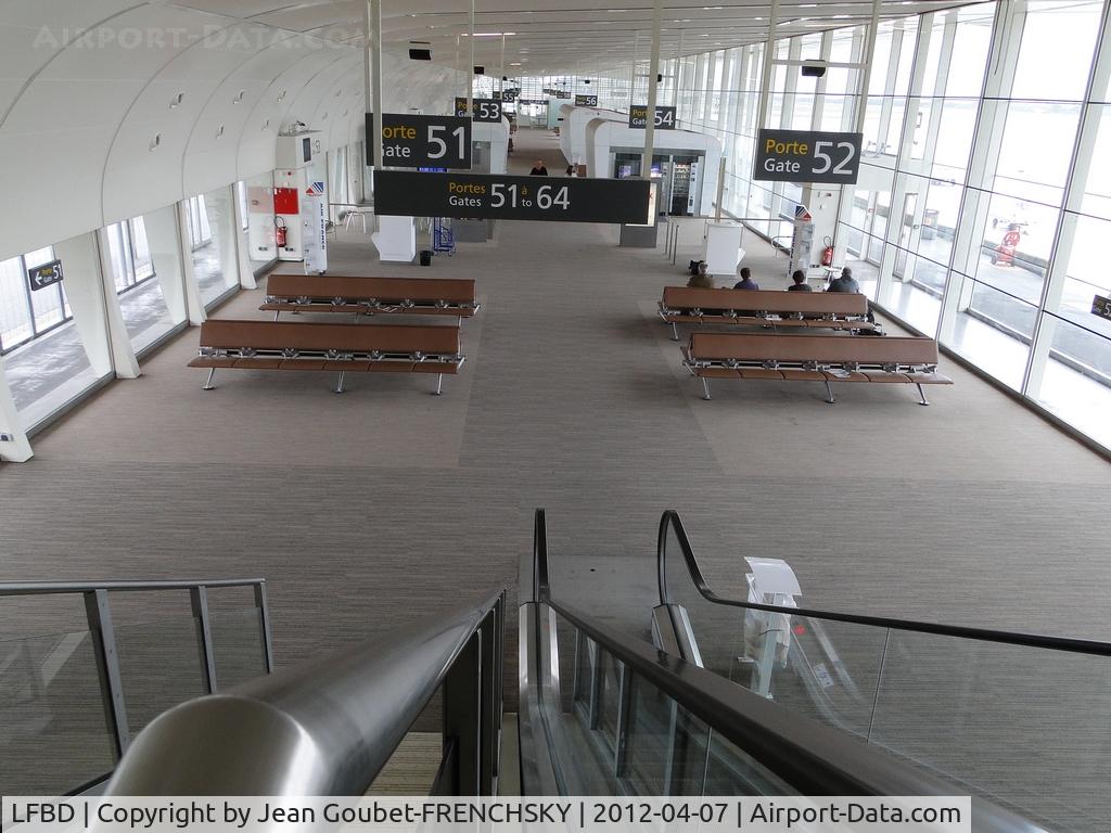 Bordeaux Airport, Merignac Airport France (LFBD) - Terminal jetée ibérique 