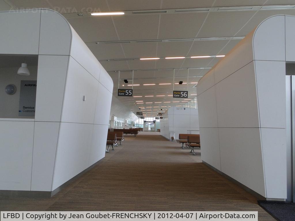 Bordeaux Airport, Merignac Airport France (LFBD) - Terminal jetée ibérique 