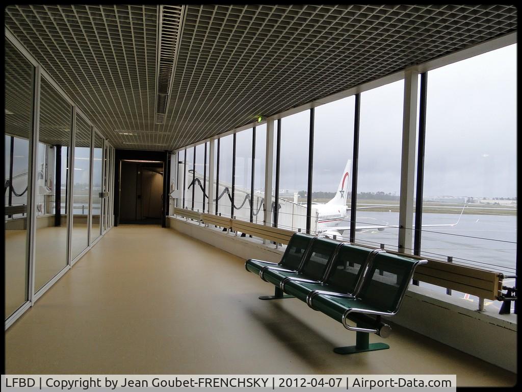 Bordeaux Airport, Merignac Airport France (LFBD) - terminal et gate A