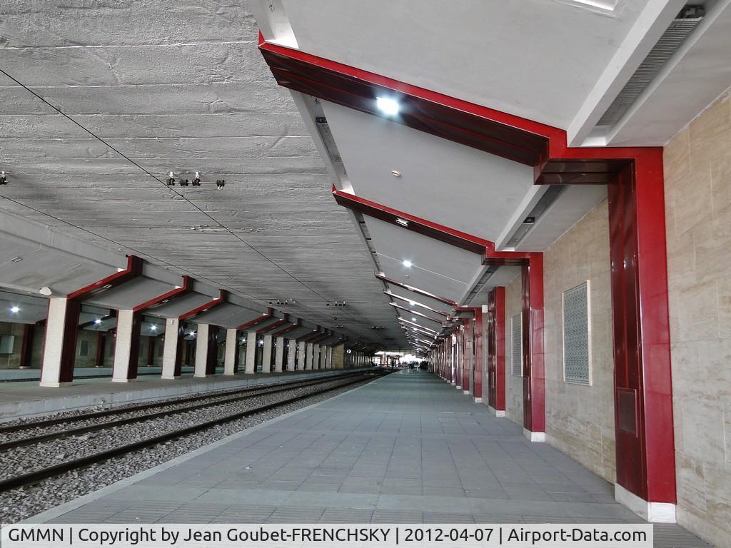 Mohammed V International Airport, Casablanca Morocco (GMMN) - Casa train station