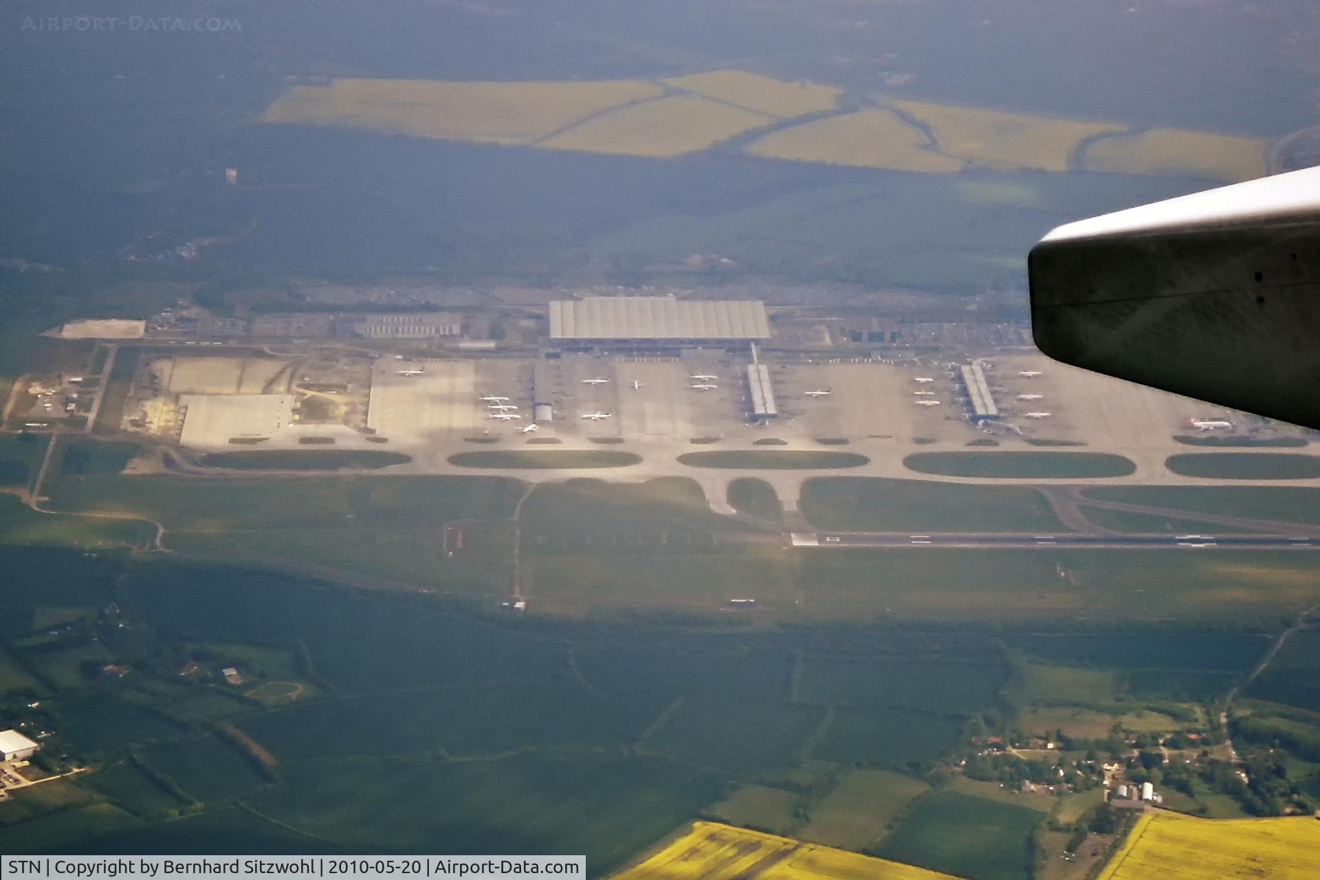 London Stansted Airport, London, England United Kingdom (STN) - Approach to Stansted Airport 