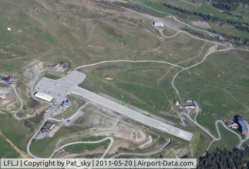 Courchevel Airport, Courchevel France (LFLJ) - Passing over Courchevel during one return flight from Cannes to Lausanne