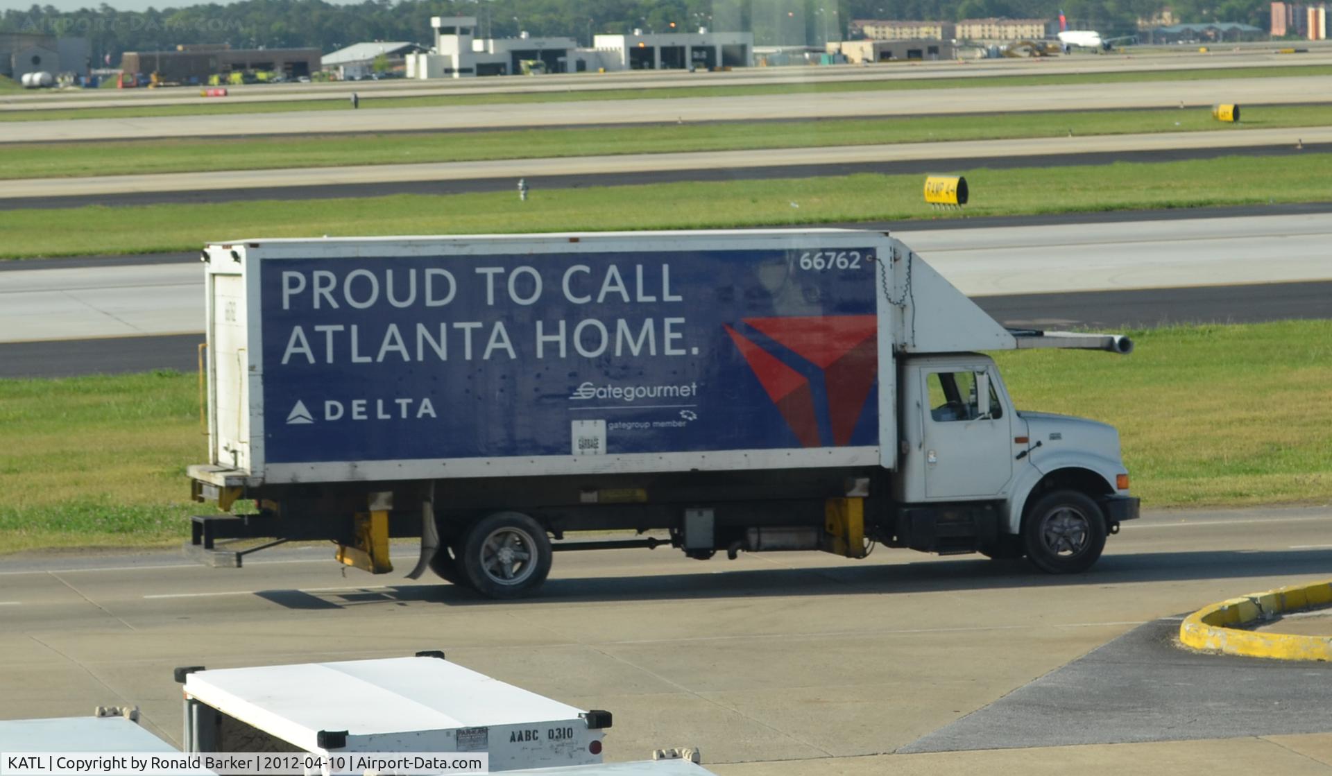 Hartsfield - Jackson Atlanta International Airport (ATL) - Delta truck #66762